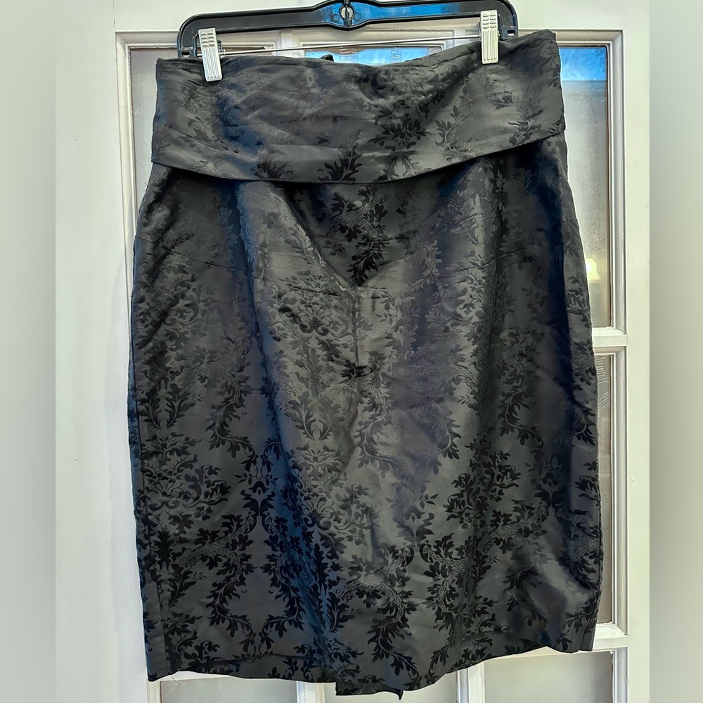 Vintage BCBGMAXAZRIA Y2K 100% Silk Black Floral Bow Chic Whimsigoth Skirt Size L